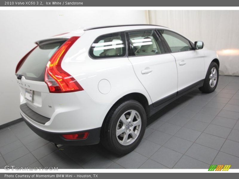 Ice White / Sandstone 2010 Volvo XC60 3.2