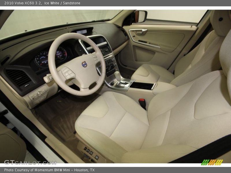 Ice White / Sandstone 2010 Volvo XC60 3.2