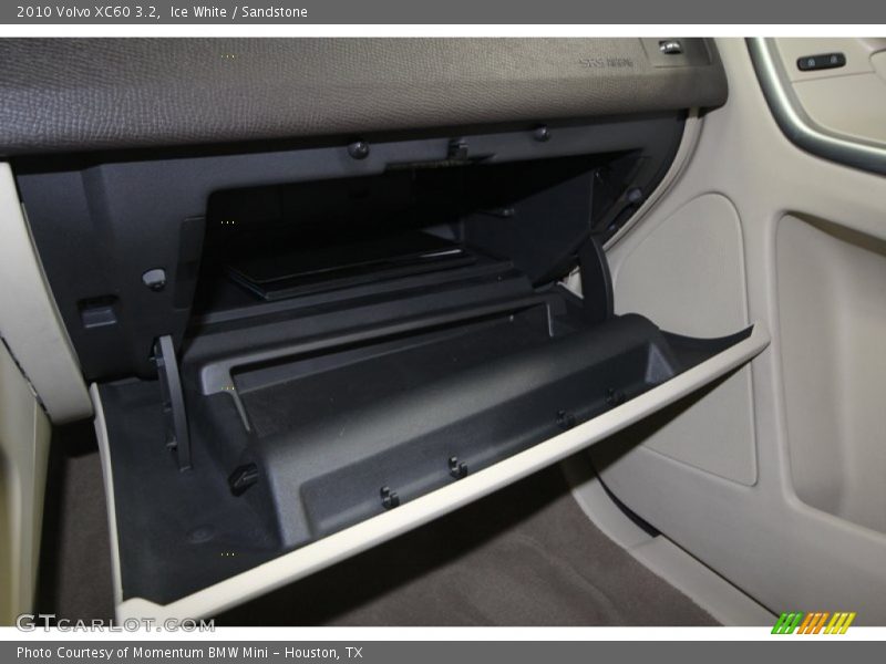 Ice White / Sandstone 2010 Volvo XC60 3.2