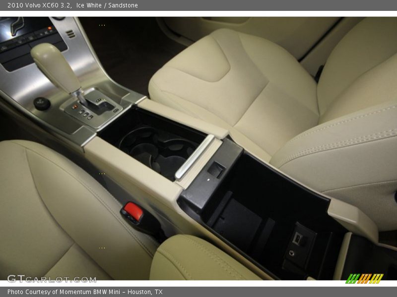 Ice White / Sandstone 2010 Volvo XC60 3.2