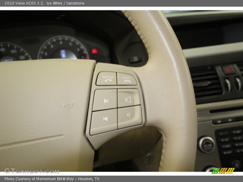 Ice White / Sandstone 2010 Volvo XC60 3.2