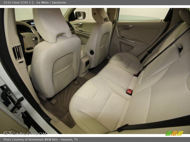Ice White / Sandstone 2010 Volvo XC60 3.2