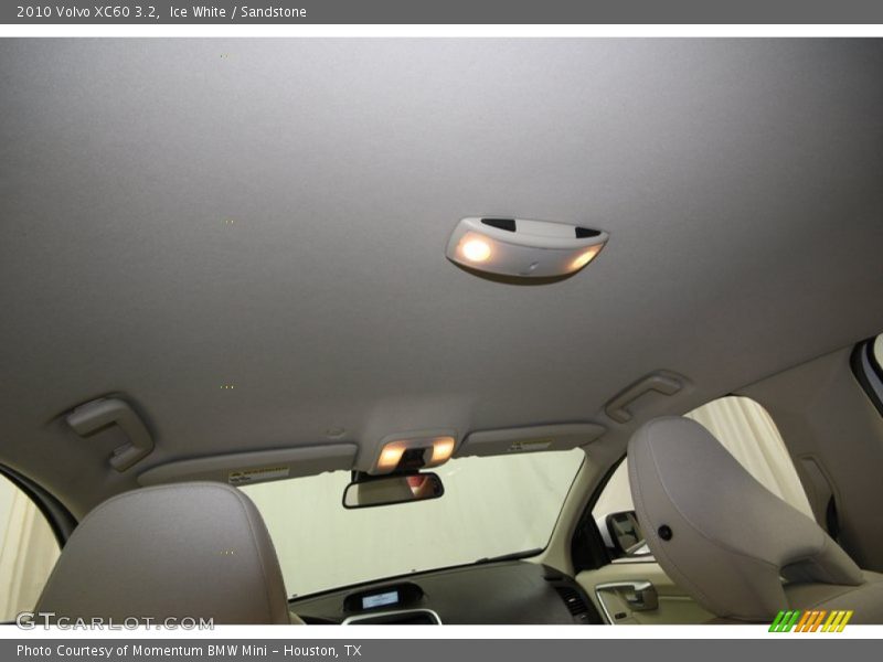 Ice White / Sandstone 2010 Volvo XC60 3.2