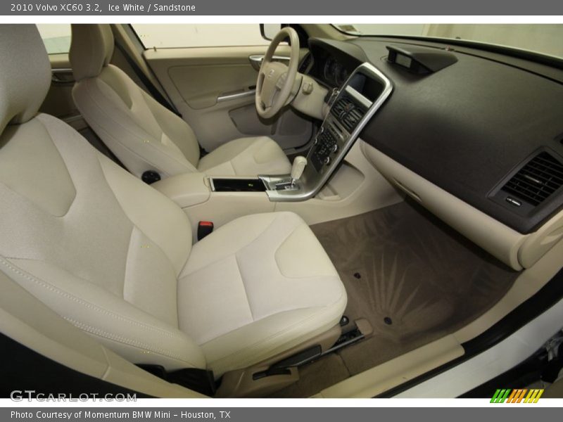 Ice White / Sandstone 2010 Volvo XC60 3.2
