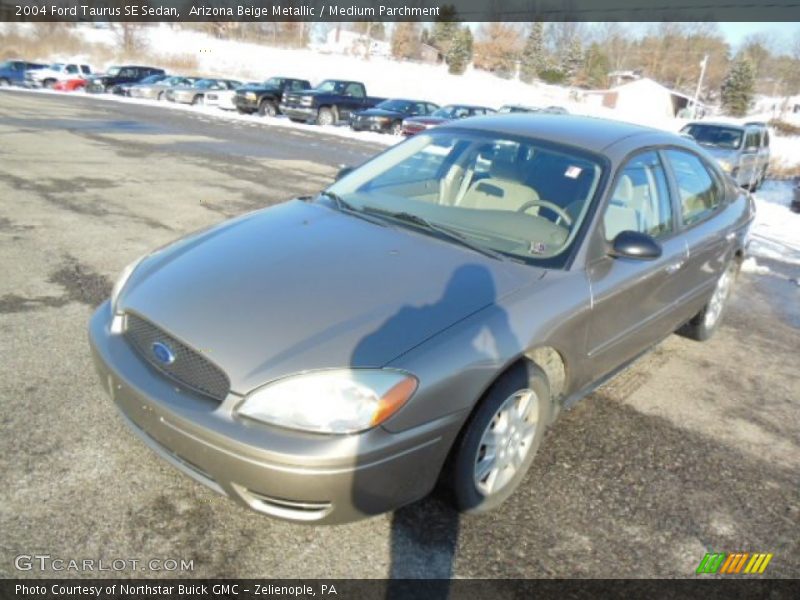 Arizona Beige Metallic / Medium Parchment 2004 Ford Taurus SE Sedan