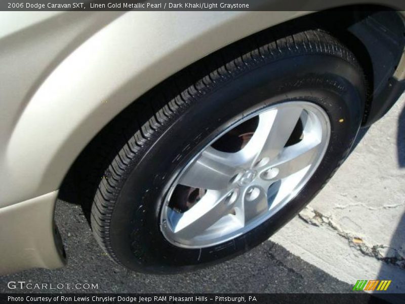 Linen Gold Metallic Pearl / Dark Khaki/Light Graystone 2006 Dodge Caravan SXT