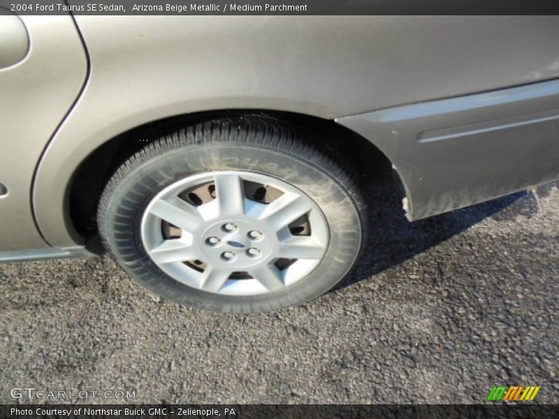 Arizona Beige Metallic / Medium Parchment 2004 Ford Taurus SE Sedan