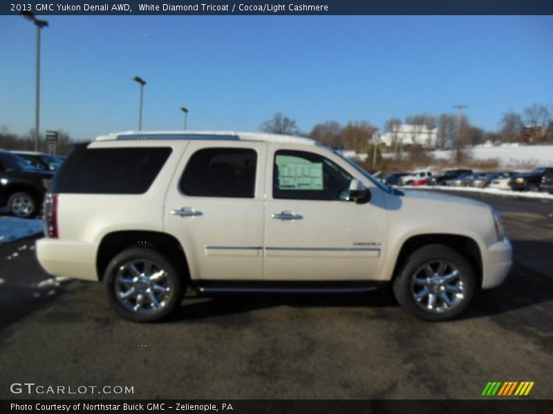 White Diamond Tricoat / Cocoa/Light Cashmere 2013 GMC Yukon Denali AWD