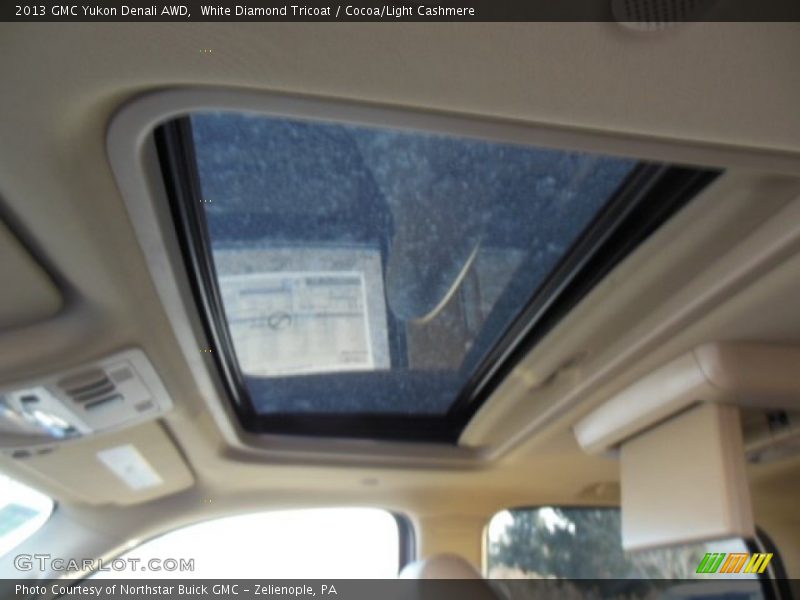 White Diamond Tricoat / Cocoa/Light Cashmere 2013 GMC Yukon Denali AWD