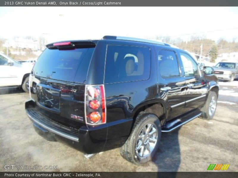 Onyx Black / Cocoa/Light Cashmere 2013 GMC Yukon Denali AWD
