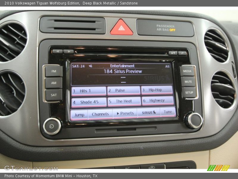 Deep Black Metallic / Sandstone 2010 Volkswagen Tiguan Wolfsburg Edition