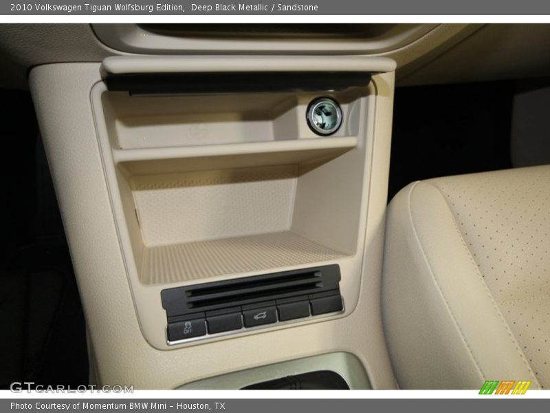 Deep Black Metallic / Sandstone 2010 Volkswagen Tiguan Wolfsburg Edition