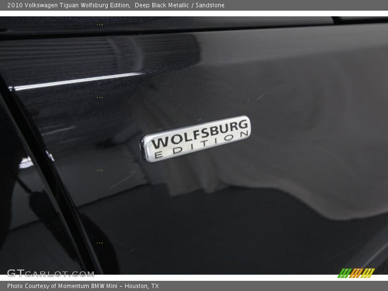 Deep Black Metallic / Sandstone 2010 Volkswagen Tiguan Wolfsburg Edition