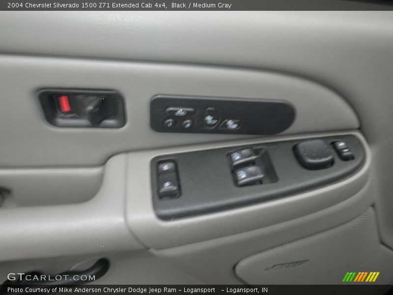 Black / Medium Gray 2004 Chevrolet Silverado 1500 Z71 Extended Cab 4x4