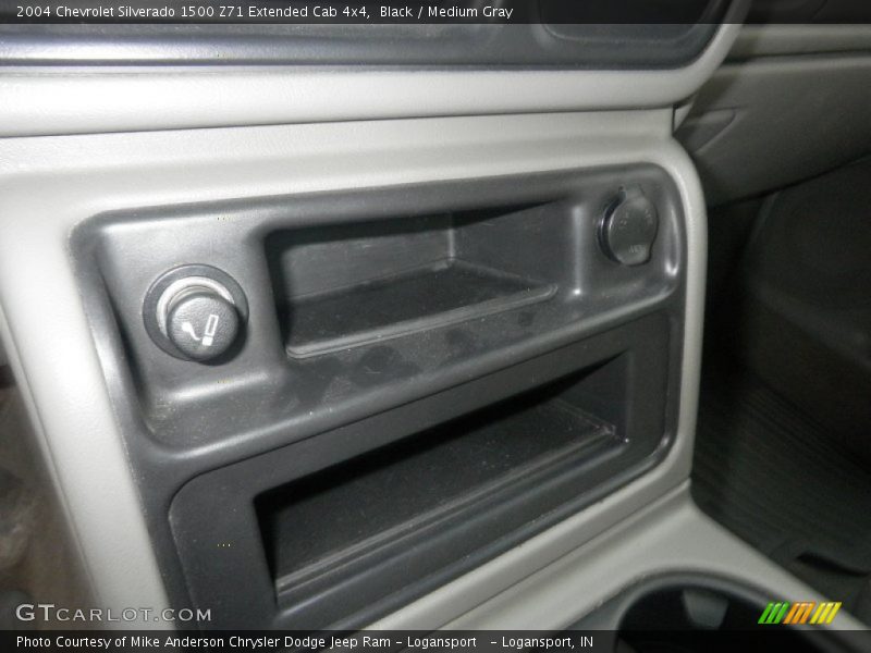 Black / Medium Gray 2004 Chevrolet Silverado 1500 Z71 Extended Cab 4x4