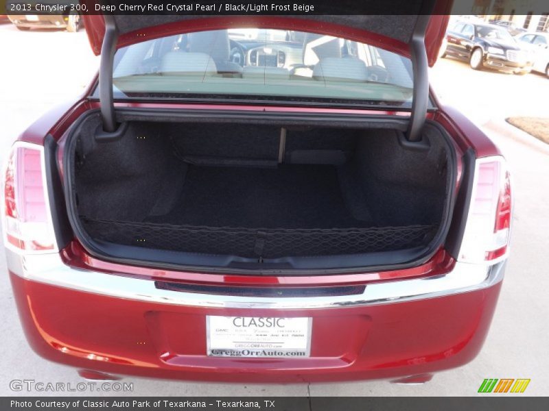 Deep Cherry Red Crystal Pearl / Black/Light Frost Beige 2013 Chrysler 300
