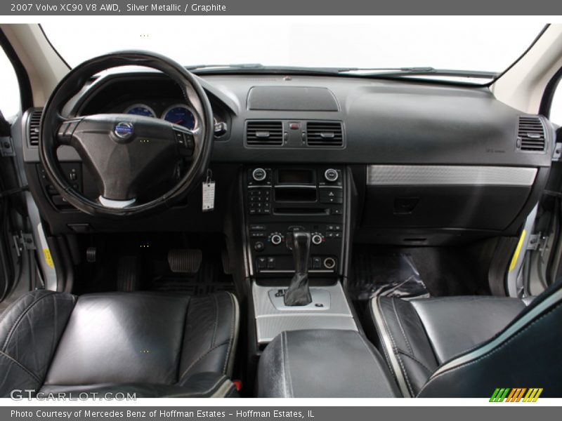 Dashboard of 2007 XC90 V8 AWD