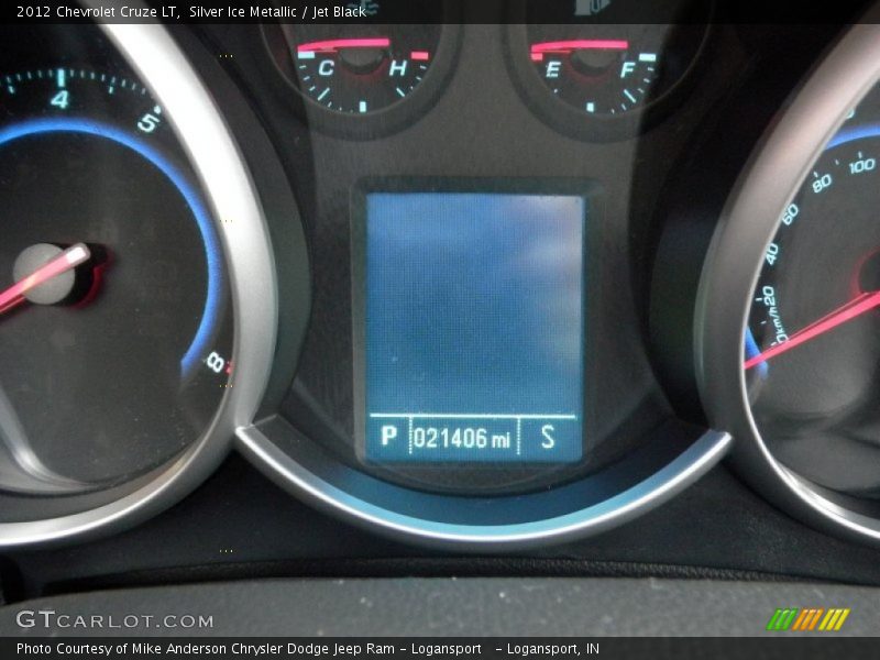 Silver Ice Metallic / Jet Black 2012 Chevrolet Cruze LT