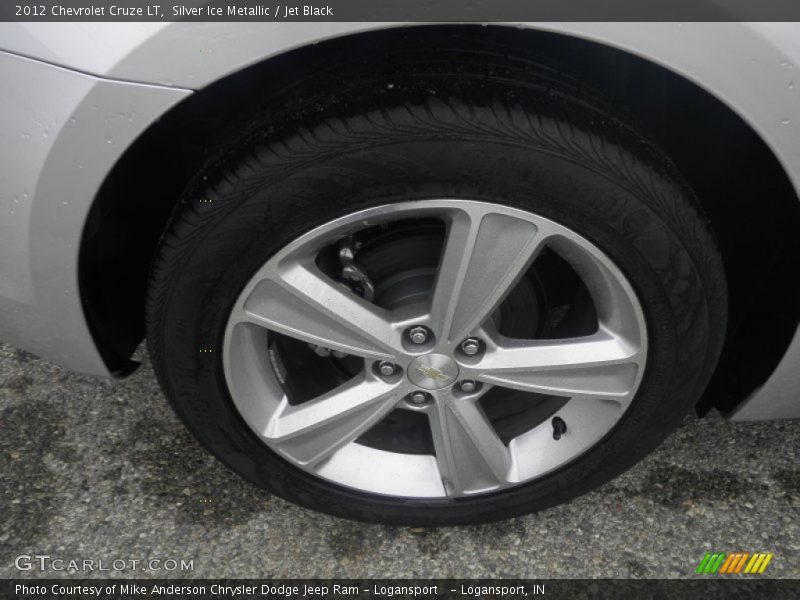 Silver Ice Metallic / Jet Black 2012 Chevrolet Cruze LT