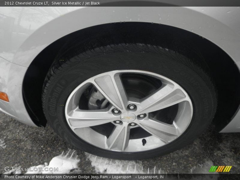 Silver Ice Metallic / Jet Black 2012 Chevrolet Cruze LT