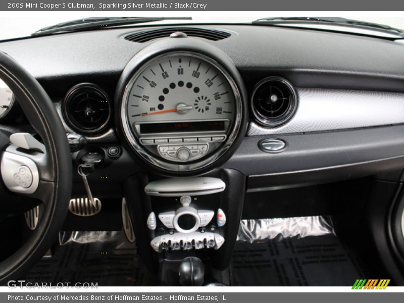 Sparkling Silver Metallic / Black/Grey 2009 Mini Cooper S Clubman