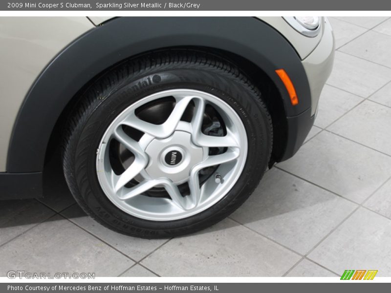 Sparkling Silver Metallic / Black/Grey 2009 Mini Cooper S Clubman