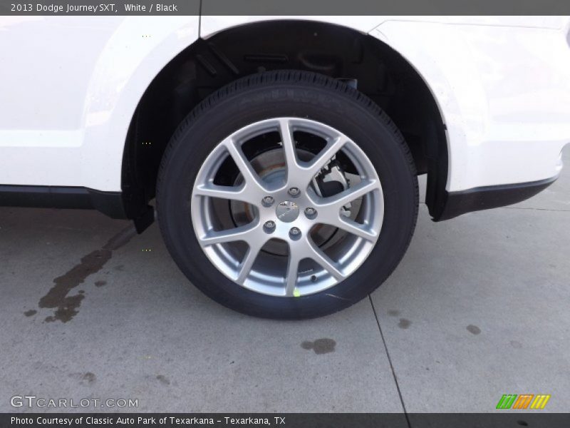 White / Black 2013 Dodge Journey SXT