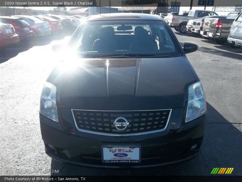 Super Black / Charcoal 2009 Nissan Sentra 2.0 S