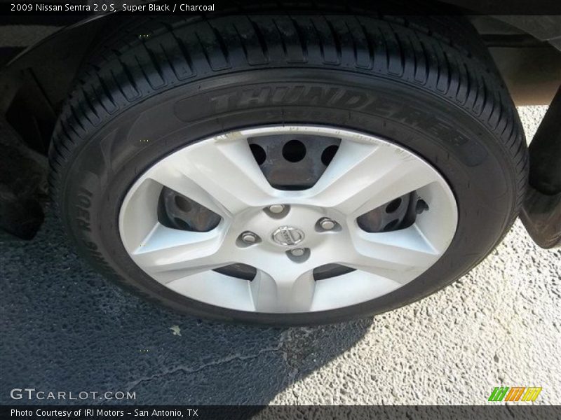 Super Black / Charcoal 2009 Nissan Sentra 2.0 S
