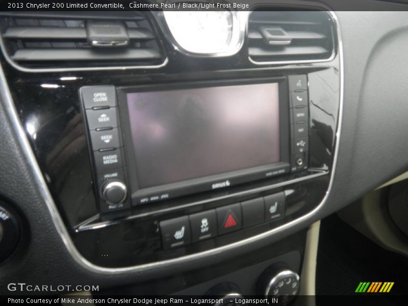 Cashmere Pearl / Black/Light Frost Beige 2013 Chrysler 200 Limited Convertible