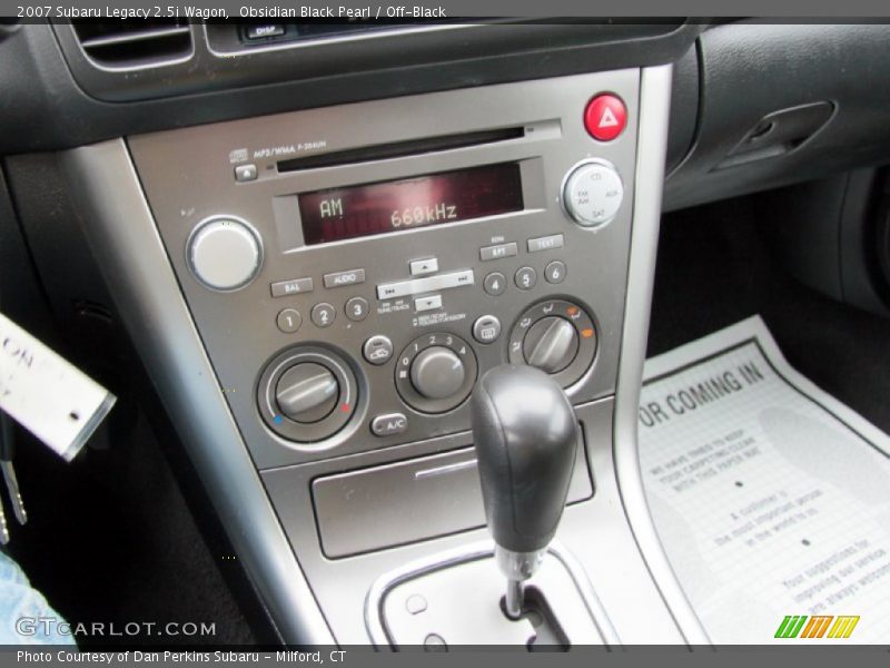 Obsidian Black Pearl / Off-Black 2007 Subaru Legacy 2.5i Wagon