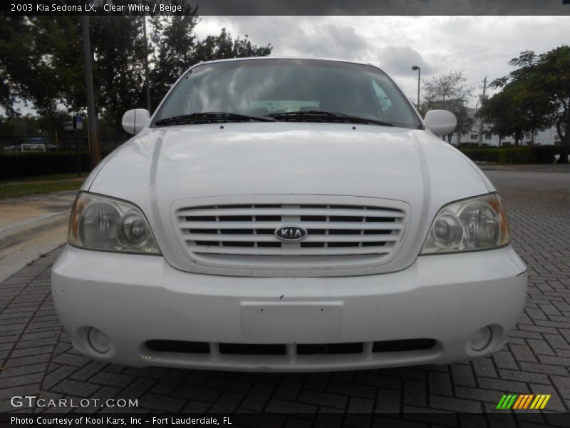 Clear White / Beige 2003 Kia Sedona LX