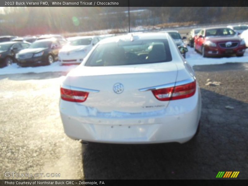 White Diamond Tricoat / Choccachino 2013 Buick Verano FWD