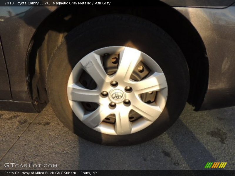 Magnetic Gray Metallic / Ash Gray 2010 Toyota Camry LE V6