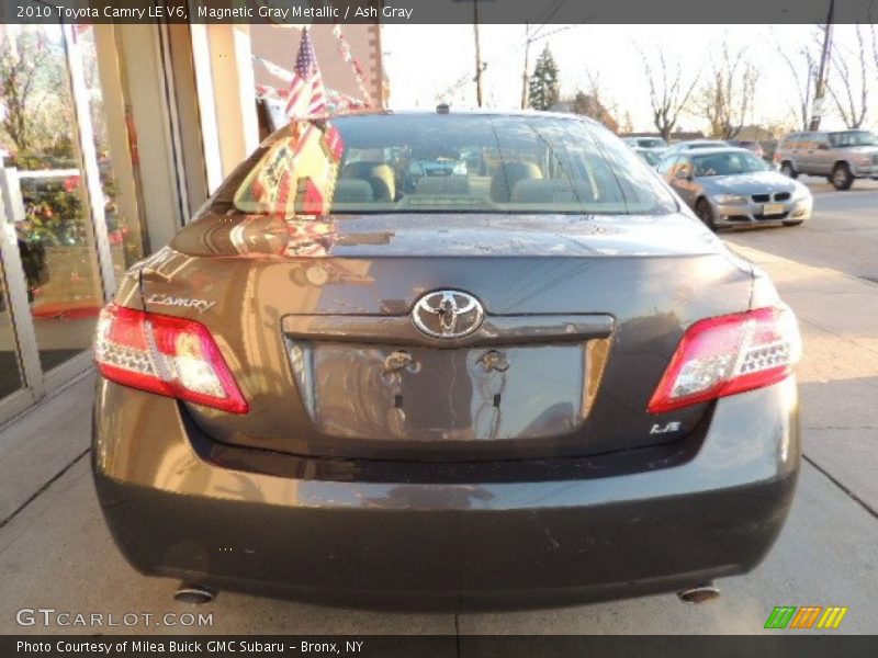 Magnetic Gray Metallic / Ash Gray 2010 Toyota Camry LE V6