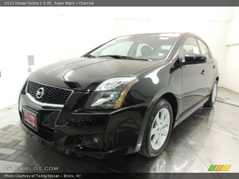 Super Black / Charcoal 2012 Nissan Sentra 2.0 SR