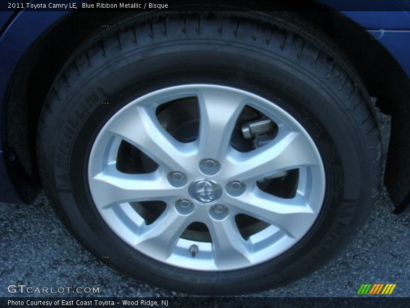 Blue Ribbon Metallic / Bisque 2011 Toyota Camry LE