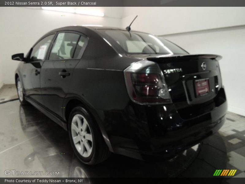 Super Black / Charcoal 2012 Nissan Sentra 2.0 SR