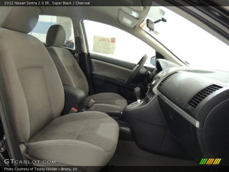 Super Black / Charcoal 2012 Nissan Sentra 2.0 SR