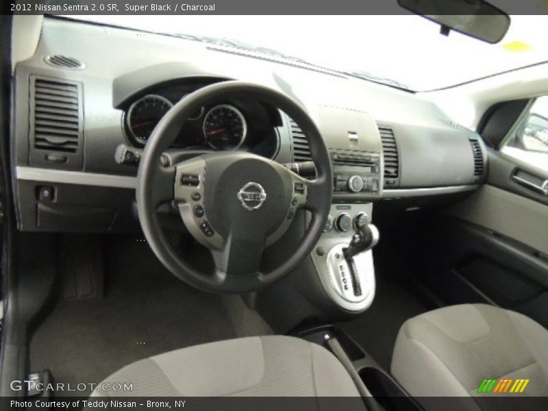Super Black / Charcoal 2012 Nissan Sentra 2.0 SR