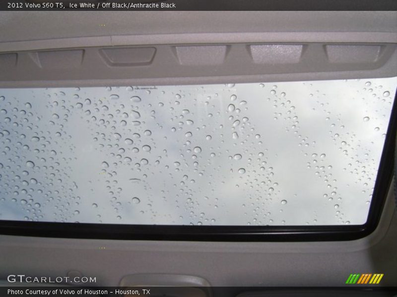Ice White / Off Black/Anthracite Black 2012 Volvo S60 T5
