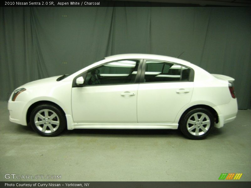 Aspen White / Charcoal 2010 Nissan Sentra 2.0 SR