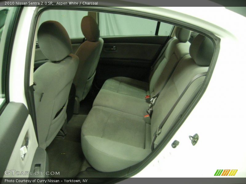 Aspen White / Charcoal 2010 Nissan Sentra 2.0 SR