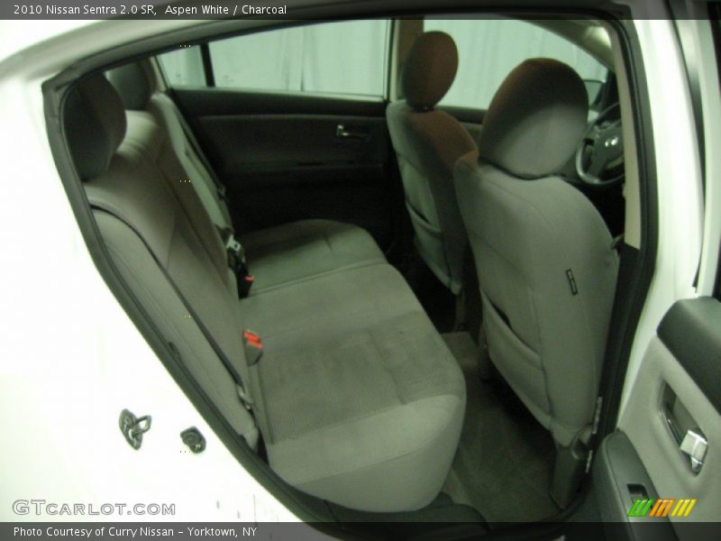 Aspen White / Charcoal 2010 Nissan Sentra 2.0 SR