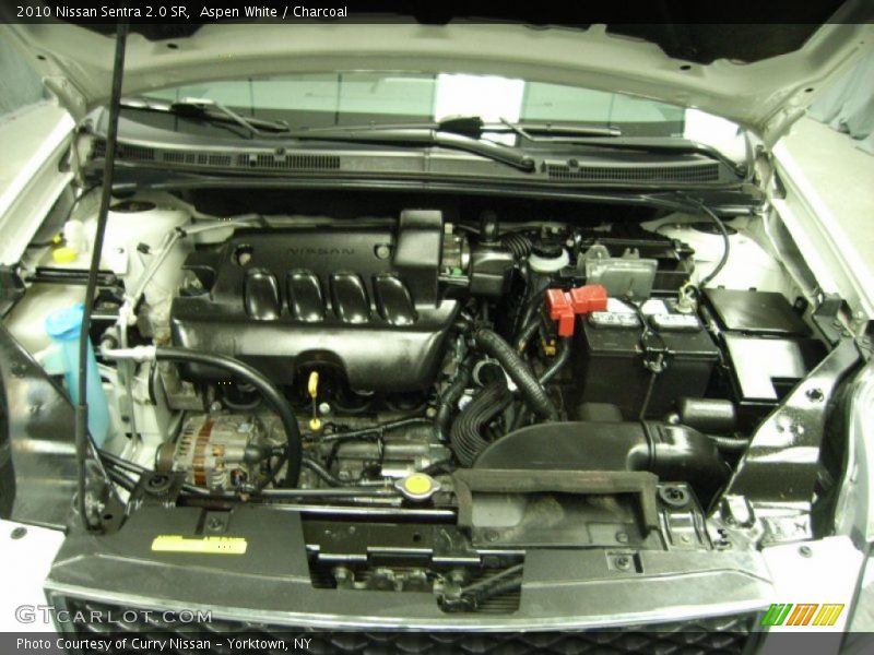 Aspen White / Charcoal 2010 Nissan Sentra 2.0 SR