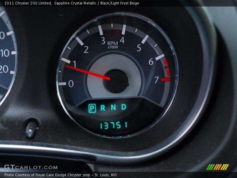 Sapphire Crystal Metallic / Black/Light Frost Beige 2011 Chrysler 200 Limited