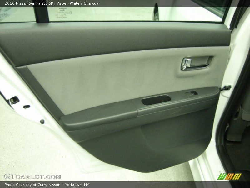 Aspen White / Charcoal 2010 Nissan Sentra 2.0 SR