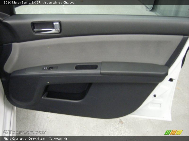 Aspen White / Charcoal 2010 Nissan Sentra 2.0 SR