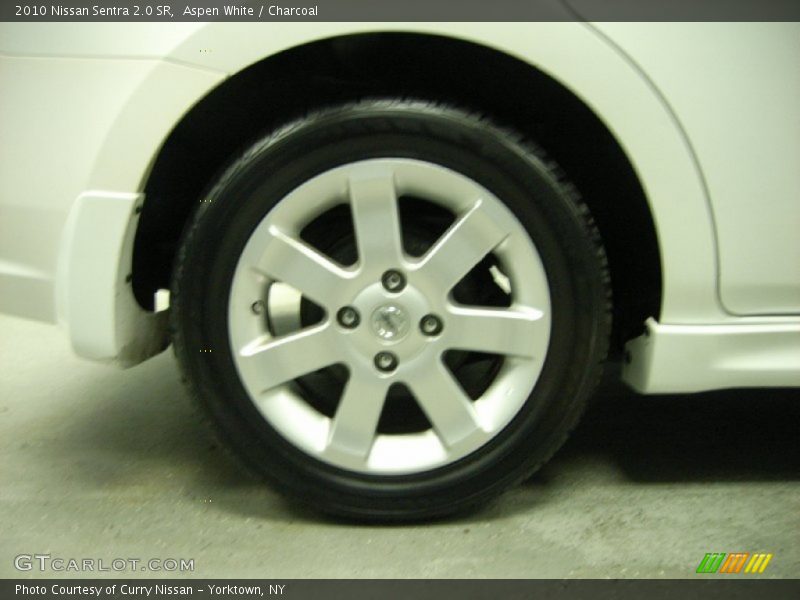 Aspen White / Charcoal 2010 Nissan Sentra 2.0 SR