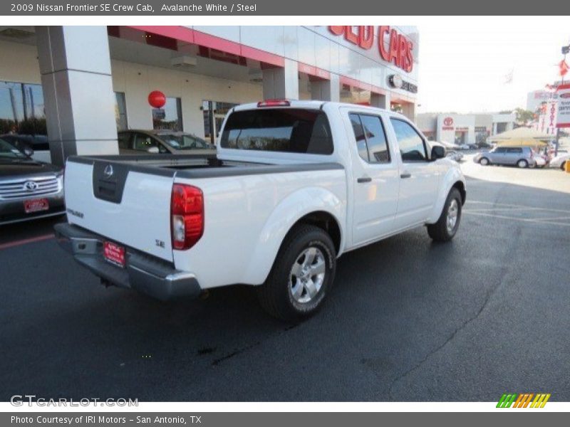 Avalanche White / Steel 2009 Nissan Frontier SE Crew Cab